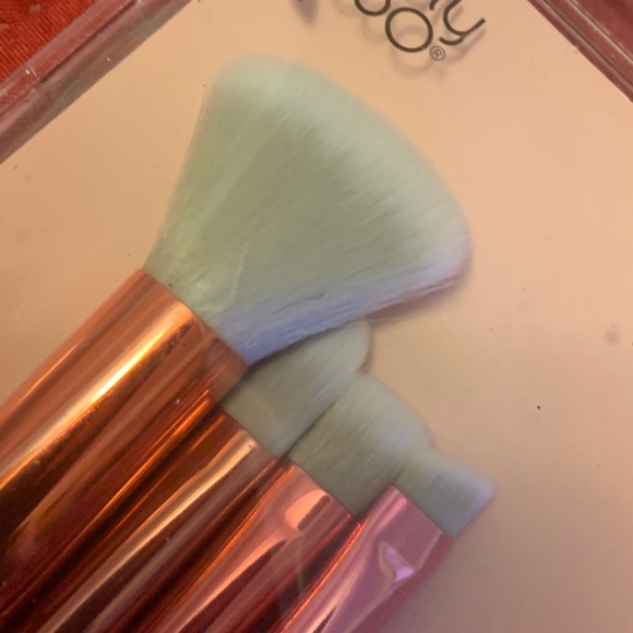 SPARKLE QUEEN FACE AND EYE KIT - Picture 2 of 3